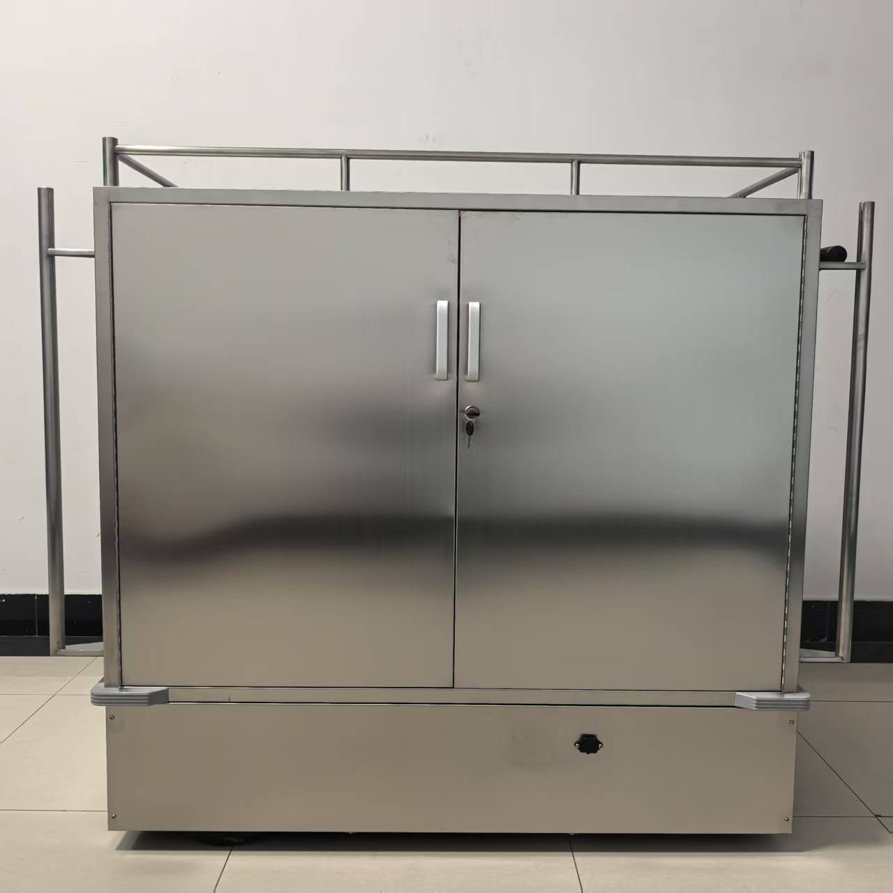 40a6e270b8275515d4cb861044acb8c